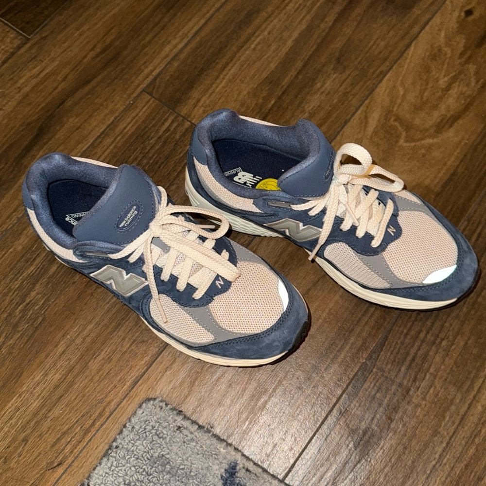 New Balance 2002R